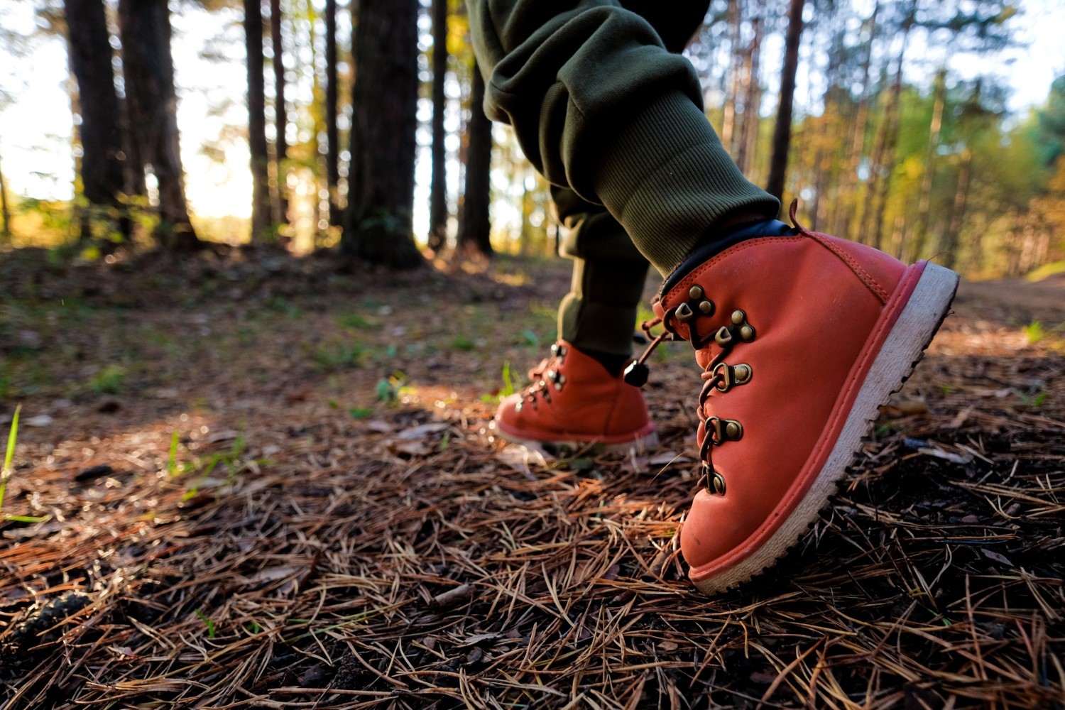 Sú gumáky a nepremokavá obuv nevyhnutnosťou pre každé ročné obdobie?